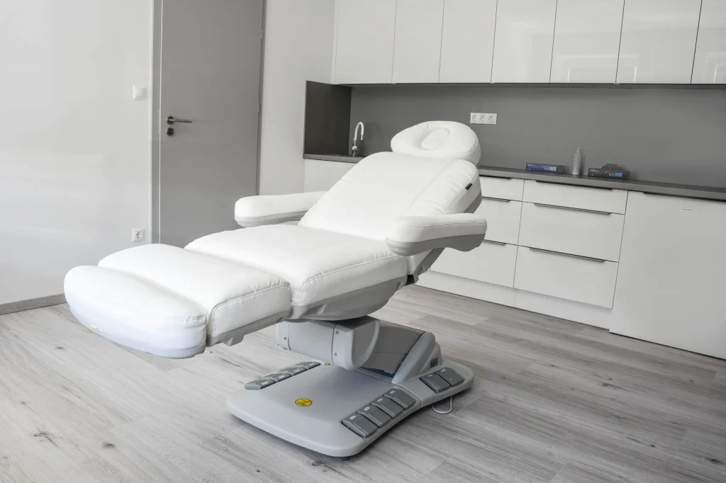 0243b24b3cb5afb131b98d20bfa33c6bc254c572